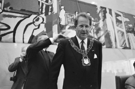 Gerrit Borkx geinstalleerd als burgemeester van Tilburg, Bestanddeelnr 934-2479