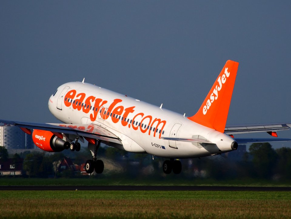 G-EZFO easyJet Airbus A319-111 takeoff from Schiphol (AMS - EHAM), The Netherlands, 17may2014, pic-4