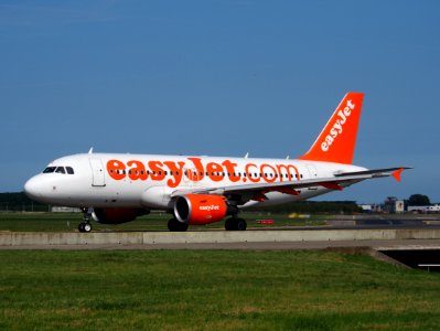 G-EZFX easyJet Airbus A319-111 - cn 4385 pic3