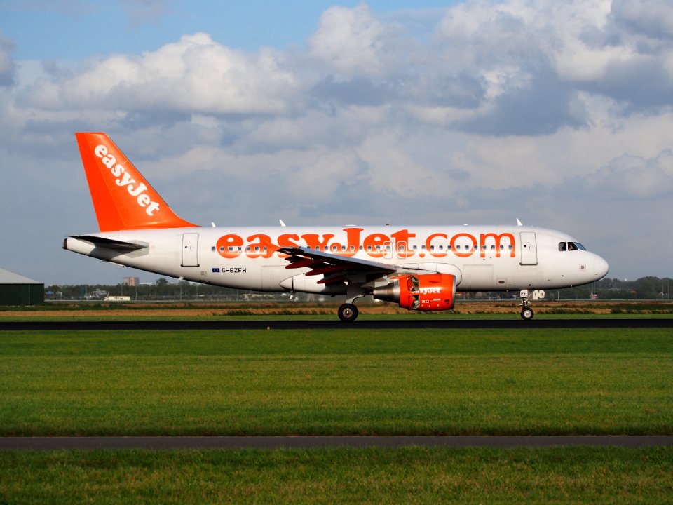 G-EZFH easyJet Airbus A319-111 - cn 3854, 11Aug2014, landing at Schiphol (AMS - EHAM), The Netherlands, pic2