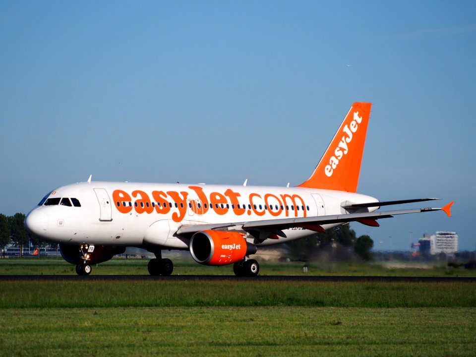 G-EZFD easyJet Airbus A319-111 takeoff from Schiphol (AMS - EHAM), The Netherlands, 11june2014, pic-1