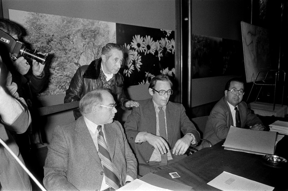 Gewestvergadering PvdA in Amsterdam 7 Jaap van der Doef aan het woord, Lammers, Bestanddeelnr 928-3484