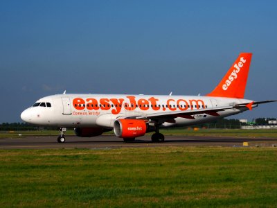 G-EZEV easyJet Airbus A319-111 - cn 2289 pic4