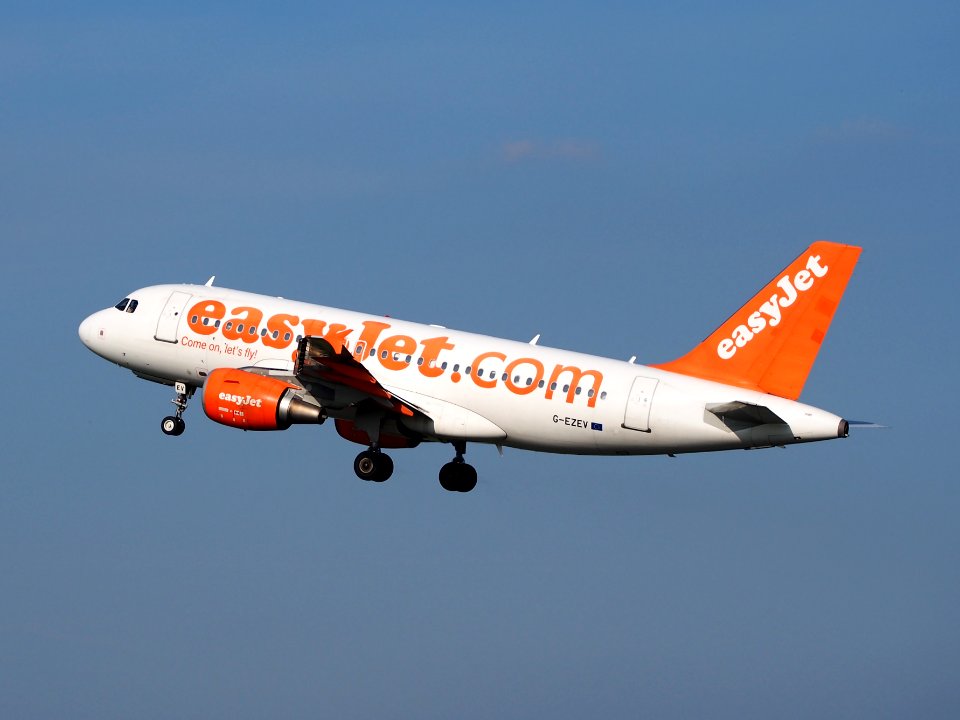 G-EZEV easyJet Airbus A319-111 takeoff from Schiphol (AMS - EHAM), The Netherlands, 17may2014, pic-3