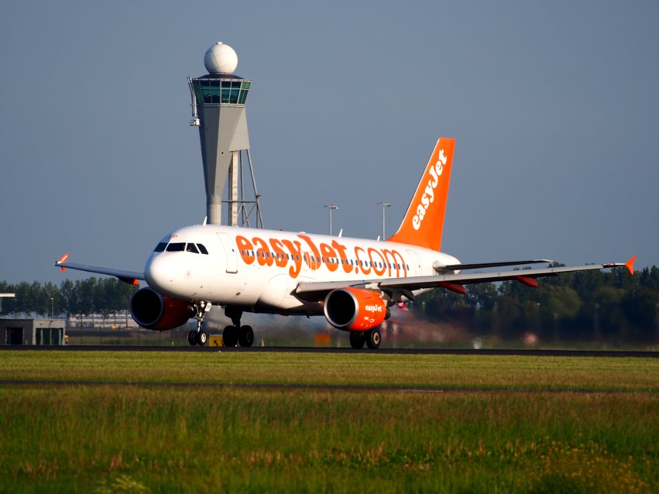 G-EZFP easyJet Airbus A319-111 - cn 4087 takeoff from Schiphol (AMS - EHAM), The Netherlands, 17may2014, pic-1