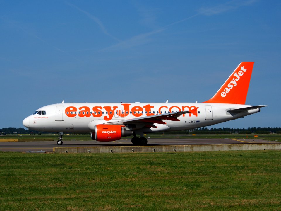 G-EZFT easyJet Airbus A319-111 - cn 4132 pic3