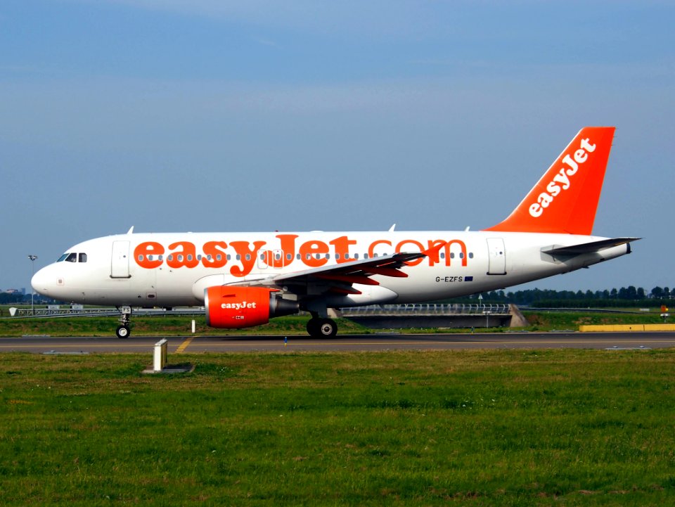 G-EZFS easyJet Airbus A319-111 - cn 4129 pic5