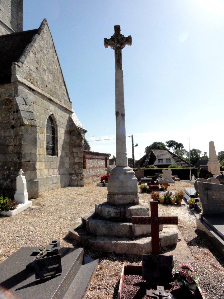 Gerponville (Seine-Mar.) croix du cimetière