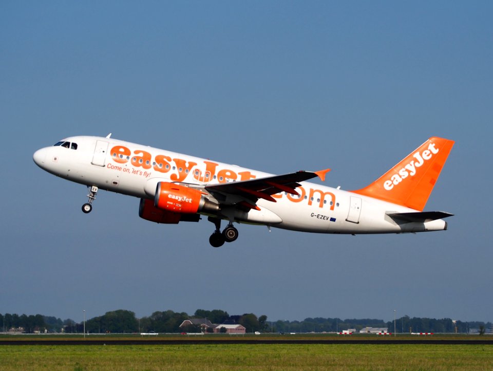 G-EZEV easyJet Airbus A319-111 takeoff from Schiphol (AMS - EHAM), The Netherlands, 17may2014, pic-2
