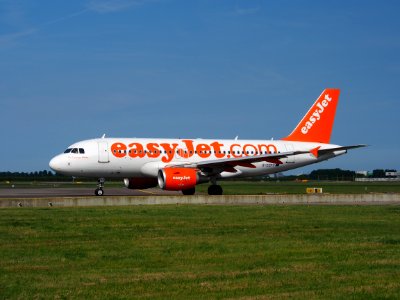 G-EZFT easyJet Airbus A319-111 - cn 4132 pic2