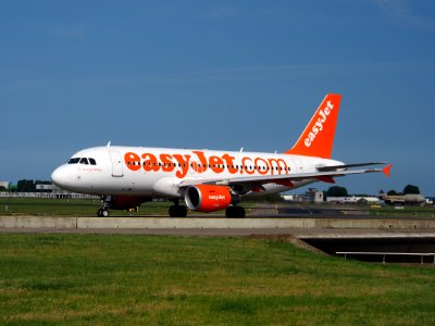 G-EZFT easyJet Airbus A319-111 - cn 4132 pic1