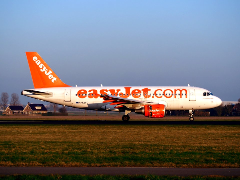G-EZFD, EasyJet Airline Airbus A319-111, AMS Amsterdam (Schiphol), pic2