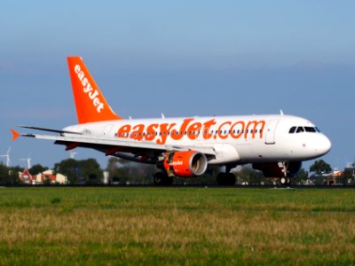 G-EZFS easyJet Airbus A319-111 - cn 4129 landing at Schiphol pic3