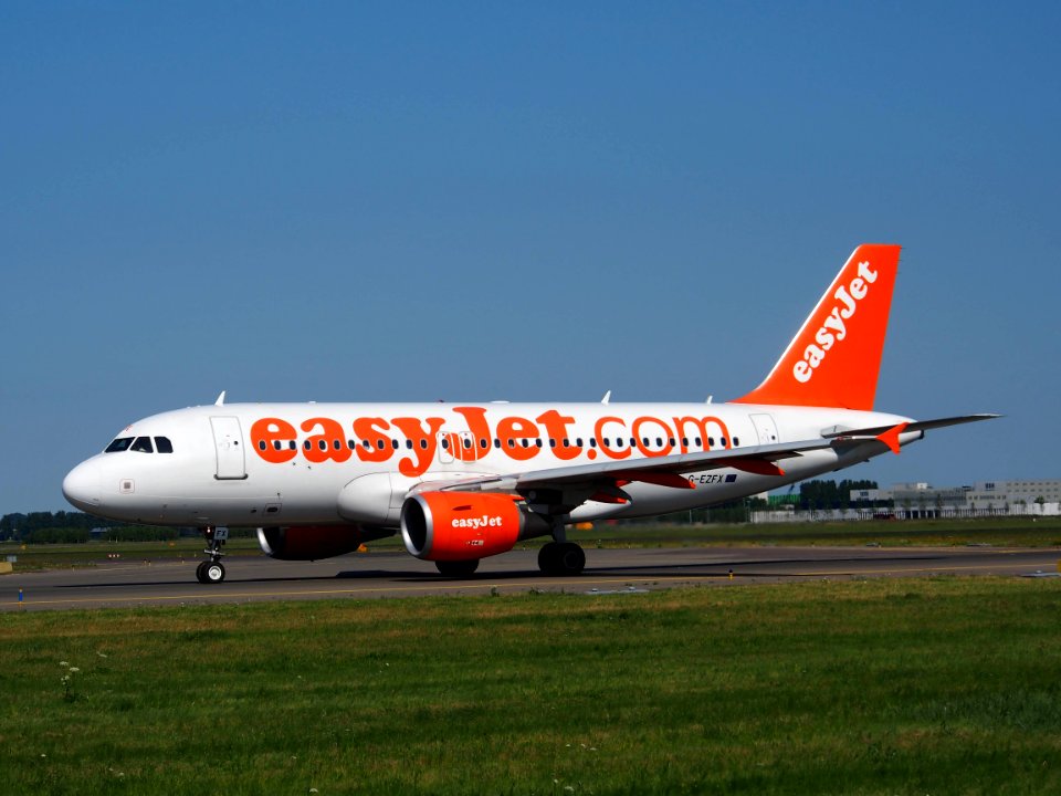 G-EZFX easyJet Airbus A319-111 - cn 4385 pic8