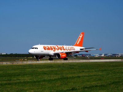 G-EZFX easyJet Airbus A319-111 - cn 4385 pic7