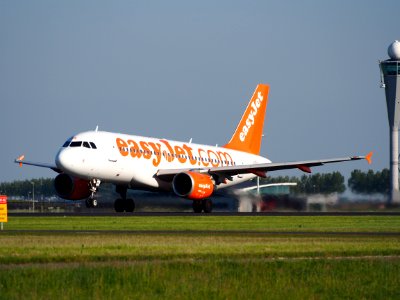 G-EZBK easyJet Airbus A319-111 - cn 3041 takeoff from Schiphol (AMS - EHAM), The Netherlands, 16may2014, pic-1