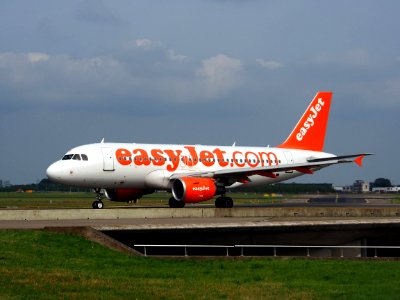 G-EZFX easyJet Airbus A319-111 - cn 4385 pic3 