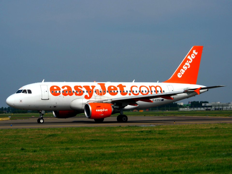 G-EZFG easyJet Airbus A319-111 - cn 3845 pic2