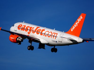 G-EZFG easyJet Airbus A319-111 takeoff from Schiphol (AMS - EHAM), The Netherlands, 11june2014, pic-3