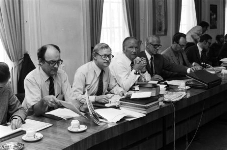 Gezamelijke fractievergadering AR, KVP en CHU van links naar rechts Aantjes (AR, Bestanddeelnr 928-6029