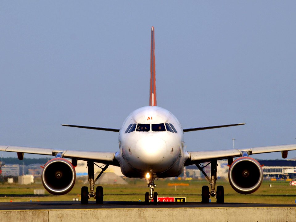 G-EZAI easyJet Airbus A319-111 - cn 2735 pic7