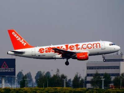 G-EZBD landing at Schiphol (AMS - EHAM), The Netherlands, pic2