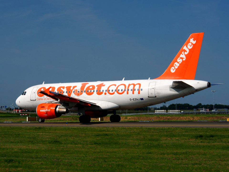 G-EZAJ easyJet Airbus A319-111 pic4