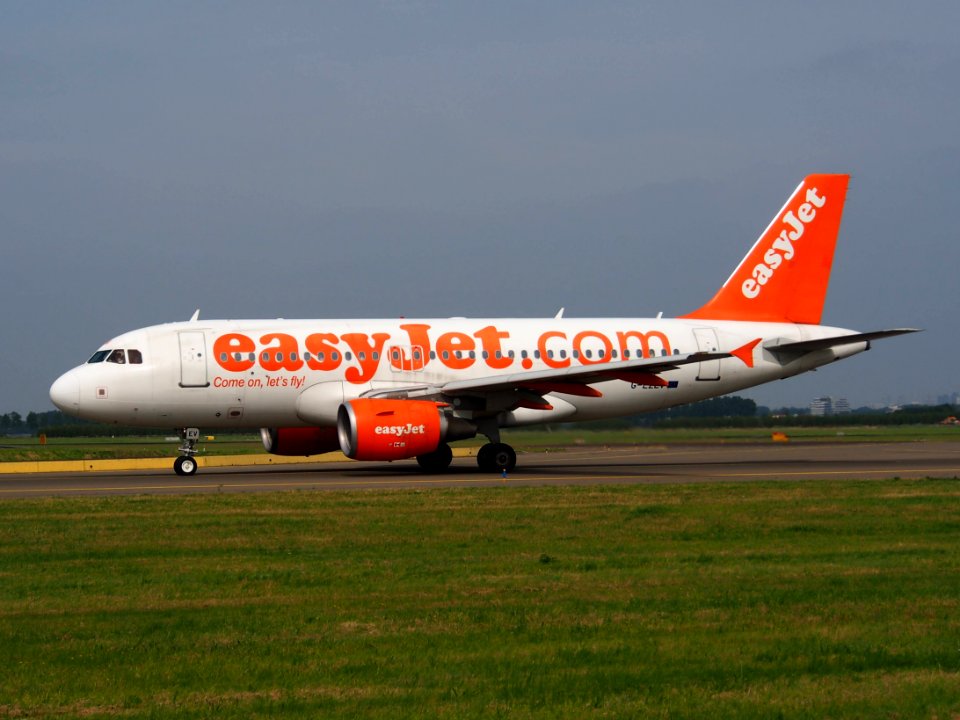 G-EZEV easyJet Airbus A319-111 - cn 2289 pic1
