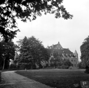 Gezicht op burcht Jagsthausen, Bestanddeelnr 254-3201