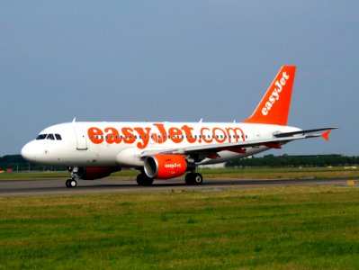 G-EZFS easyJet Airbus A319-111 - cn 4129 pic3