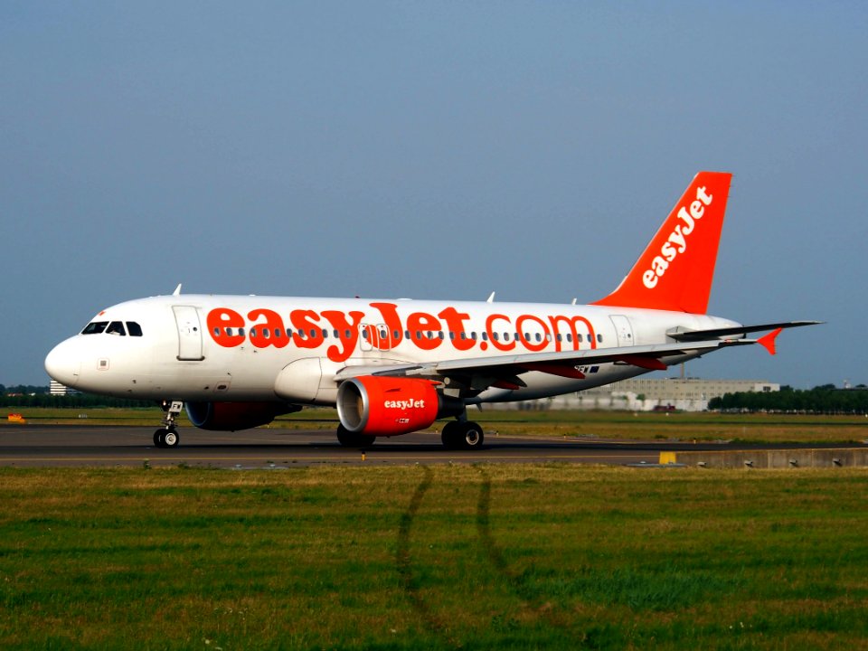 G-EZFW easyJet Airbus A319-111 - cn 4380 pic5