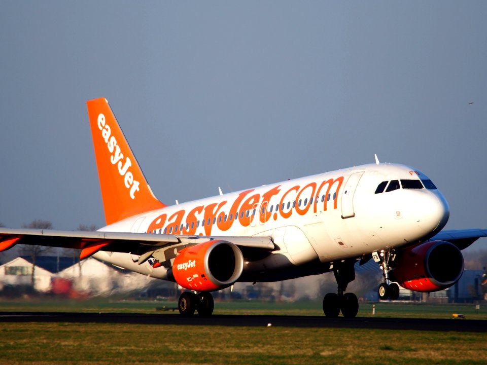 G-EZFB, EasyJet Airline Airbus A319-111 (cn 3799), AMS Amsterdam (Schiphol), pic1