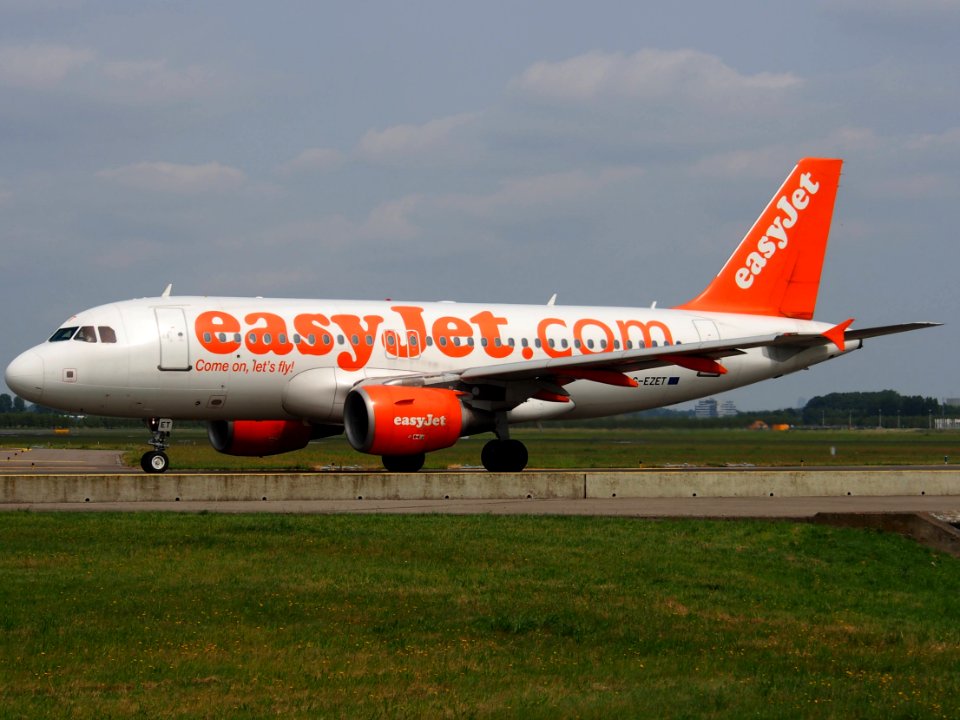 G-EZET easyJet Airbus A319-111 - cn 2271 pic2