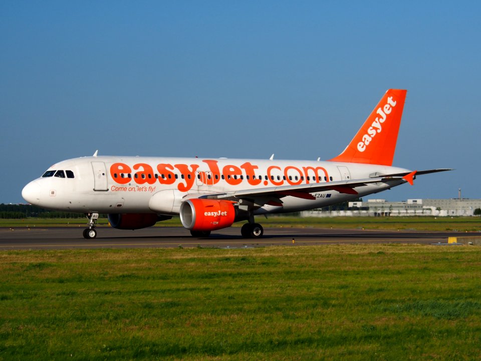 G-EZAU easyJet Airbus A319-111 - cn 2795 pic1