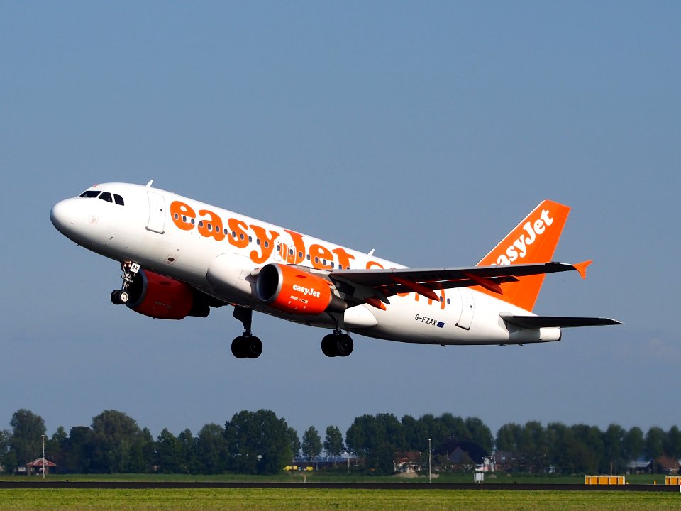 G-EZAX easyJet Airbus A319-111 - cn 2818 takeoff from Schiphol (AMS - EHAM), The Netherlands, 17may2014, pic-1