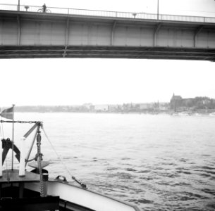 Gezicht op Bonn met op de voorgrond de Rijnbrug, Bestanddeelnr 254-1038