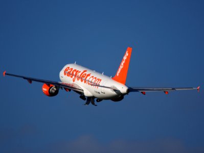 G-EZBK easyJet Airbus A319-111 - cn 3041 takeoff from Schiphol (AMS - EHAM), The Netherlands, 16may2014, pic-3