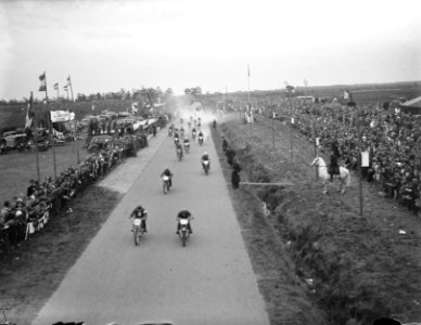 Gezamenlijke start 350cc en 500cc, Bestanddeelnr 901-9143
