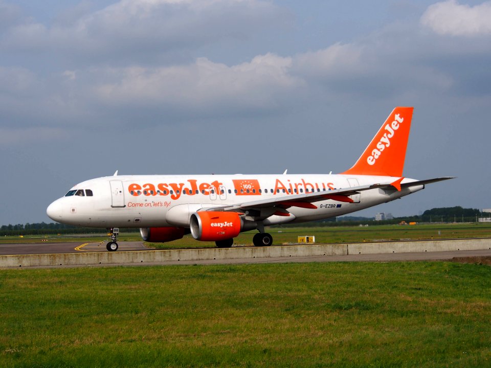 G-EZBR easyJet Airbus A319-111 - cn 3088 pic3