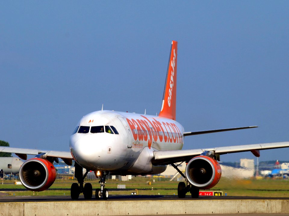 G-EZAI easyJet Airbus A319-111 - cn 2735 pic8