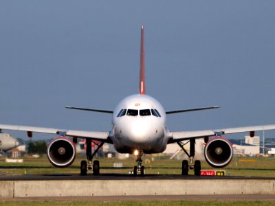 G-EZGI easyJet Airbus A319-111 - cn 4693 pic1