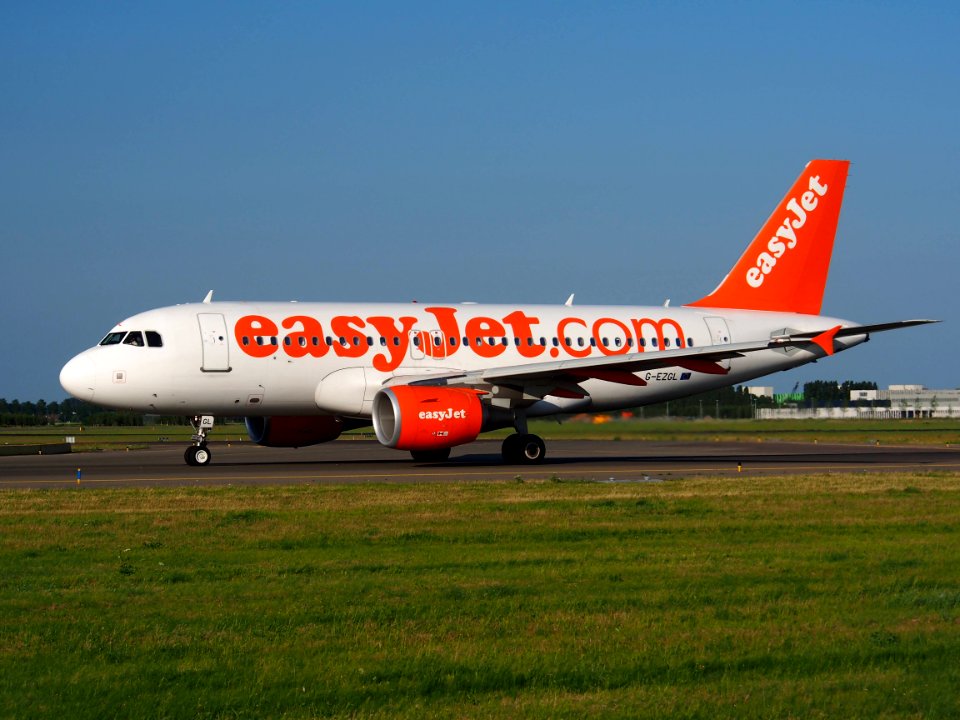 G-EZGL easyJet Airbus A319-111 - cn 4744 pic1