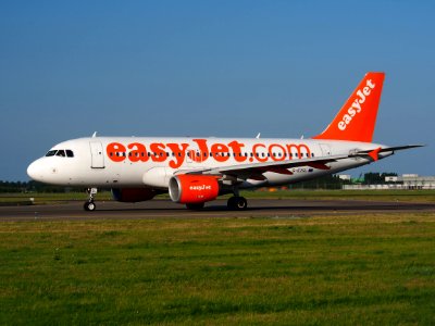 G-EZGL easyJet Airbus A319-111 - cn 4744 pic1