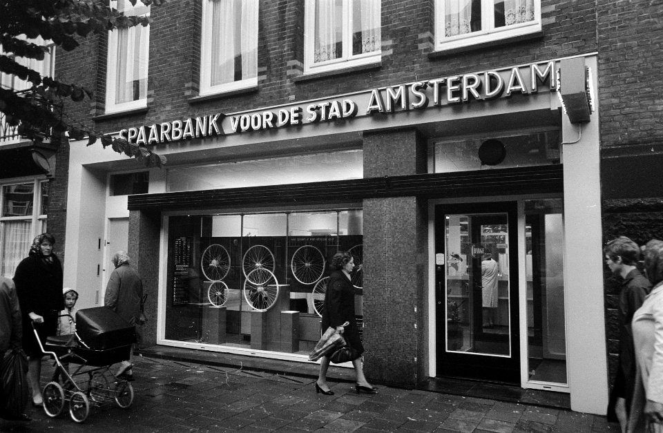 Gewapende roofoverval op kantoor Spaarbank van de Stad Amsterdam , Admiraal de R, Bestanddeelnr 922-8370