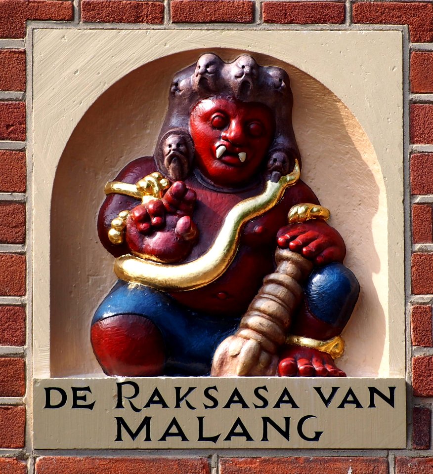 Gevelsteen DE RAKSASA VAN MALANG Palmgracht 68