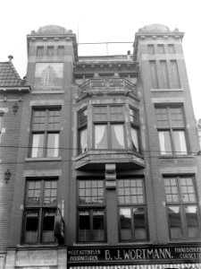 Gevel van een bijkantoor van de Eerste Hollandsche Levensverzekerings Bank in Gr, Bestanddeelnr 189-1331