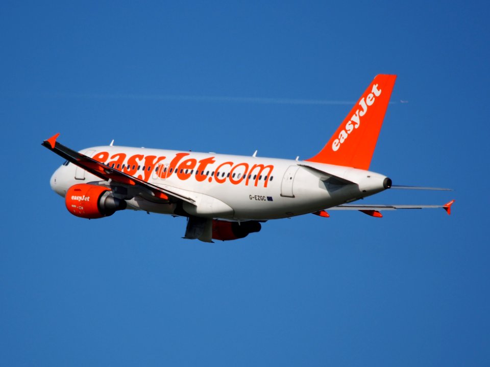 G-EZGC easyJet Airbus A319-111 - cn 4444 takeoff from Schiphol (AMS - EHAM), The Netherlands, 18may2014, pic-2