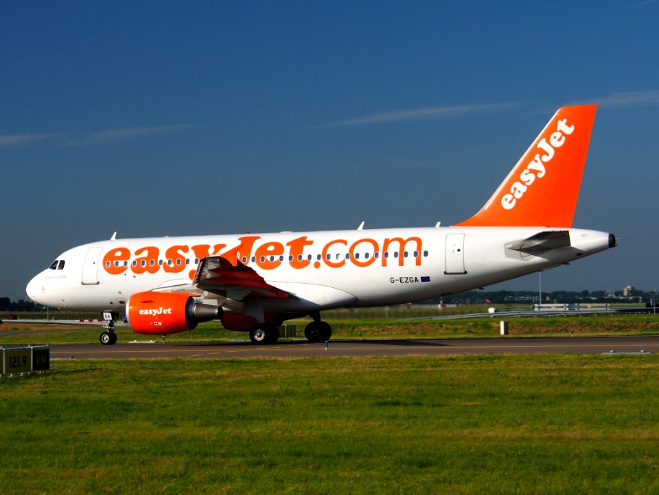 G-EZGA easyJet Airbus A319-111 - cn 4427 pic6