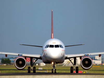 G-EZGA easyJet Airbus A319-111 - cn 4427 pic7
