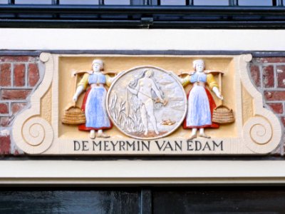 Gevelsteen de meermin Jan Nieuwenhuizenplein15 Edam
